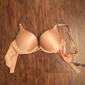 Victoria Secret Bombshell Bra 34A